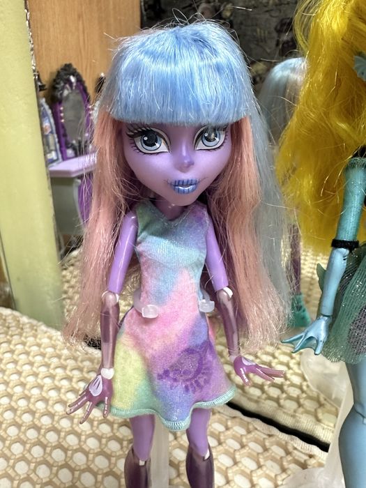 Продам кукол монстр хай!