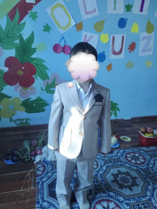5 yoshlardagi bolalar uchun kastyum shim sotiladi