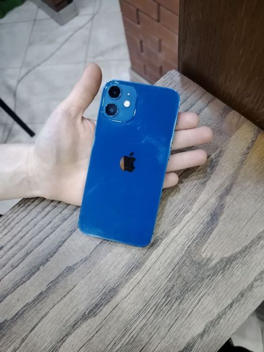 Продам айфон 12 мини