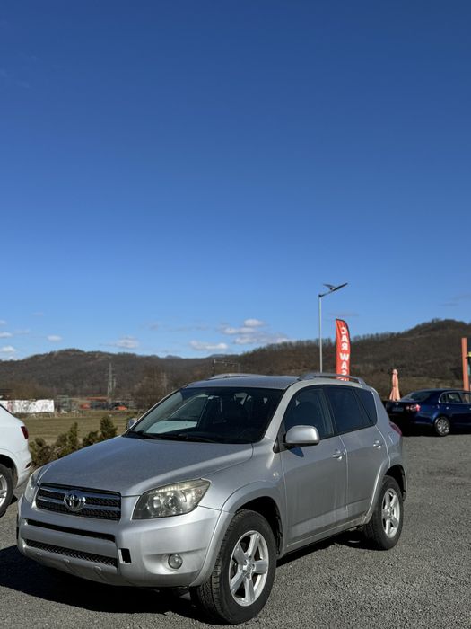 Toyota Rav-4 2007 2.2 D 4x4 la buton stare impecabila !