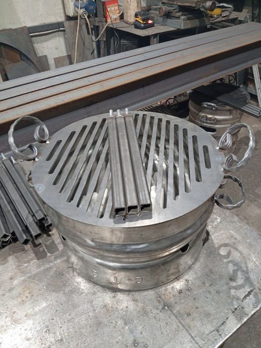 Grătar rotund din butoi de bere( inox)