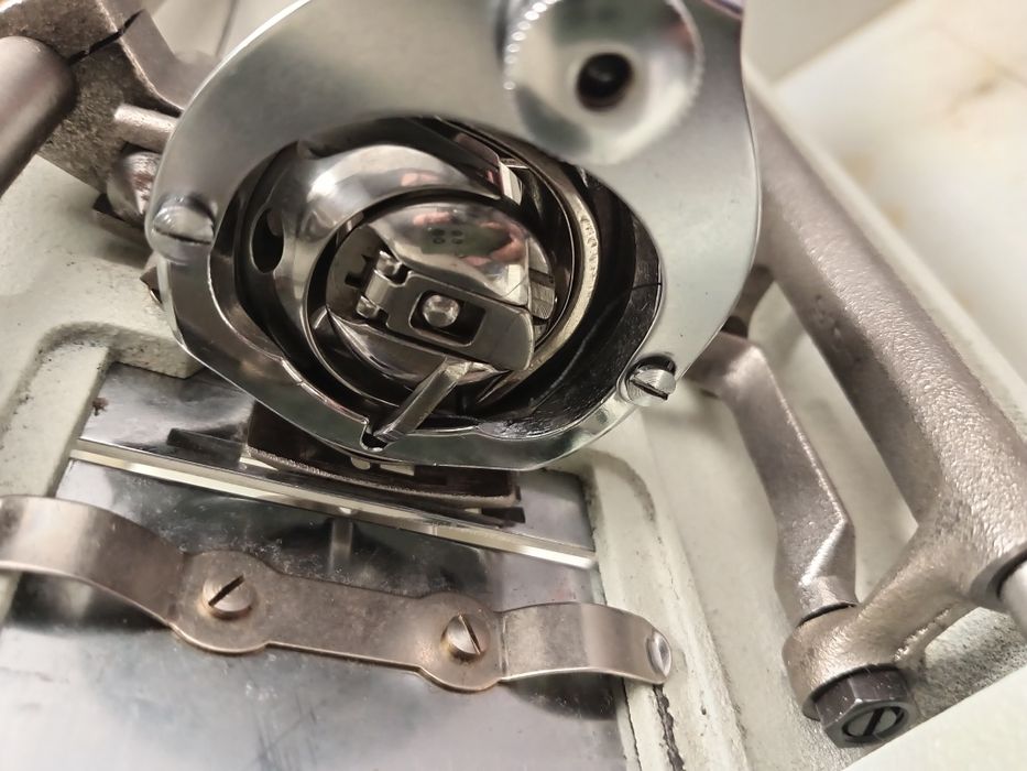 Mașina de cusut electrica