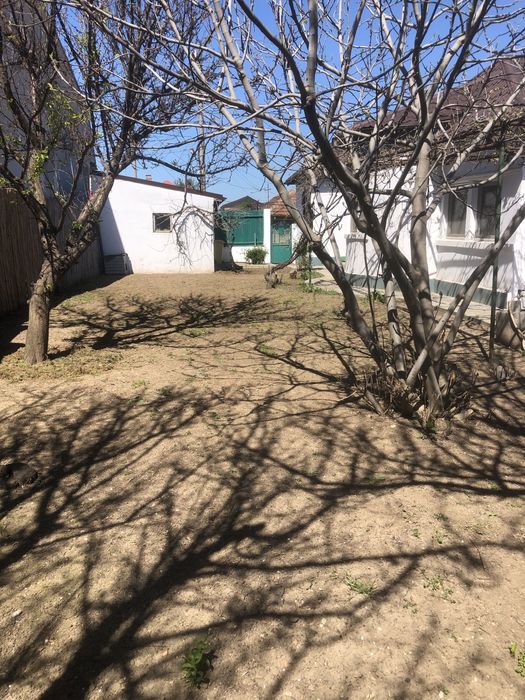 Casa 4 camere , teren 420 mp ( deschidere 15 m ) • Medeea