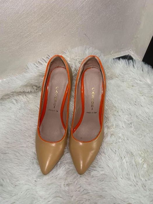 1Обувки на висок ток Casadei , 2сандали с ток.