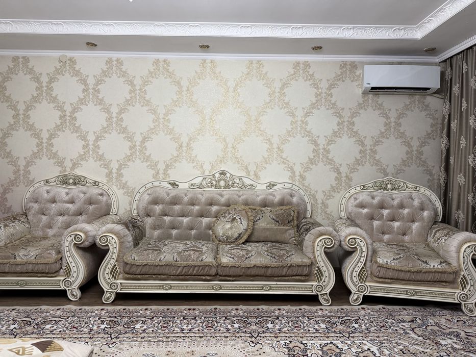 Продам диван в хорошем состояний