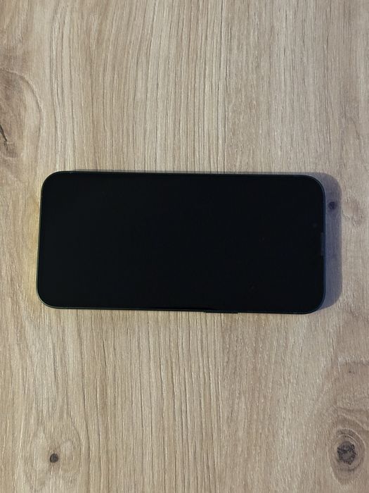 Vând iPhone 13  128gb