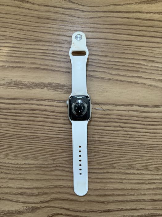 Продается Apple Watch 8
