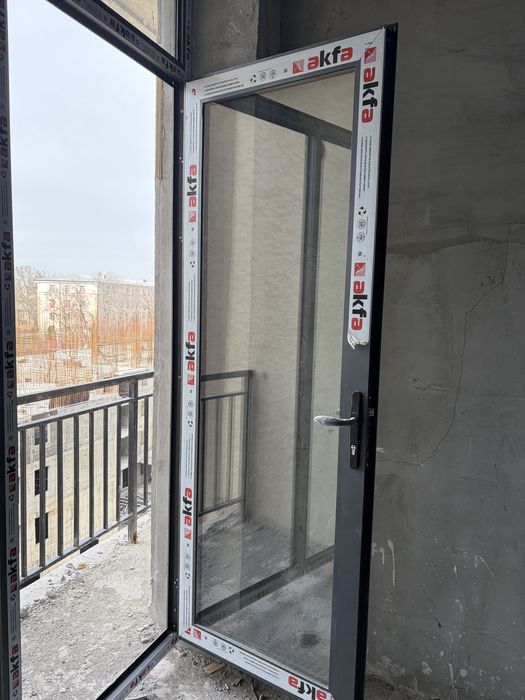 Двери Akfa из алюминя цвет: антразит Б/у