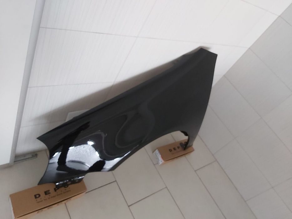 Aripa Fata Stanga VW Golf 5/V 2004-2008 (Negru (L041))