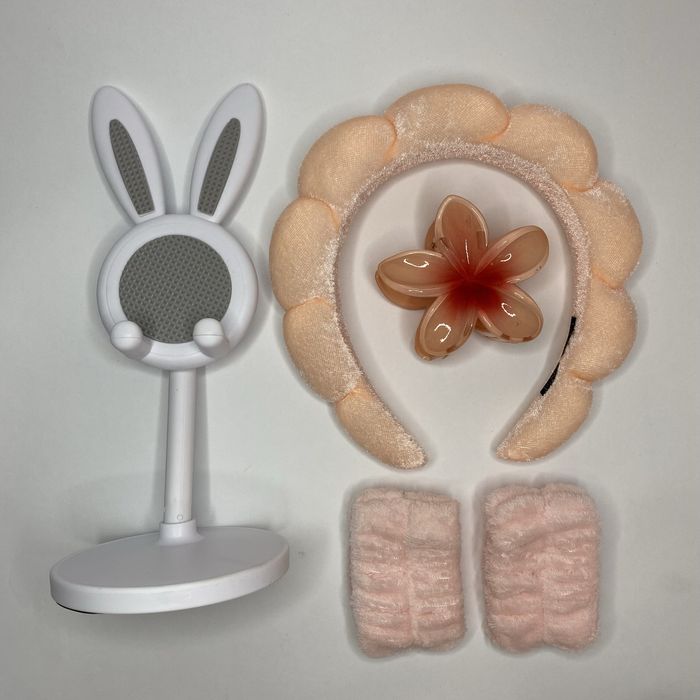 Новогодние наборы подарков для девочек и девушек