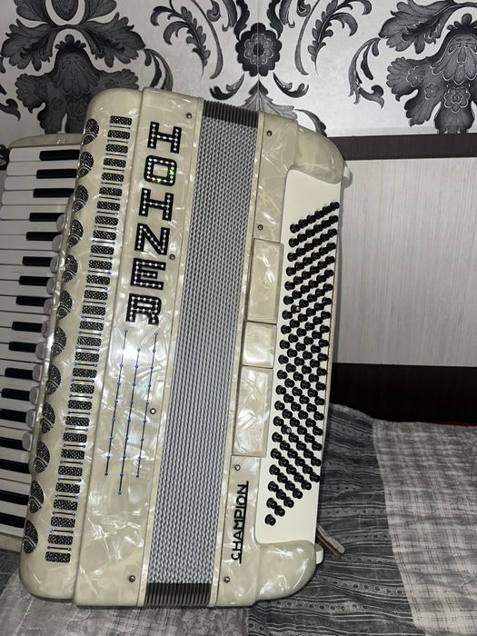 Acordeon Hohner Champion