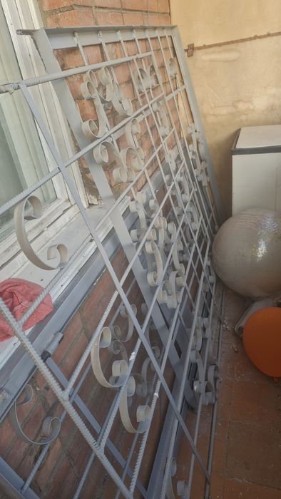 Решётка железный