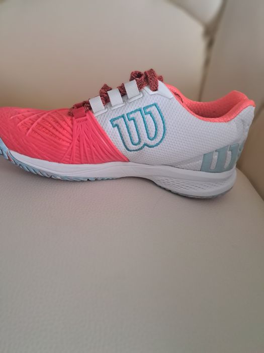 Adidași Wilson în stare impecabila