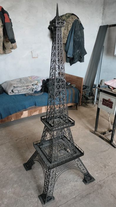 Эйферева башня из металла