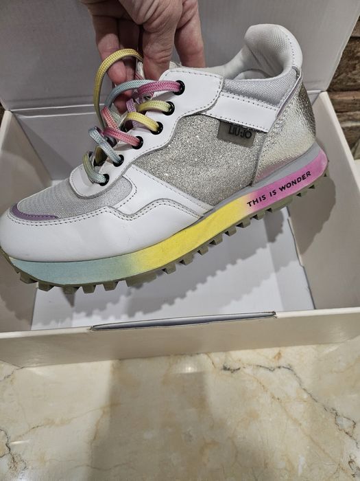 Маратонки Adidas,Scechars ,Vans,Liu Jo