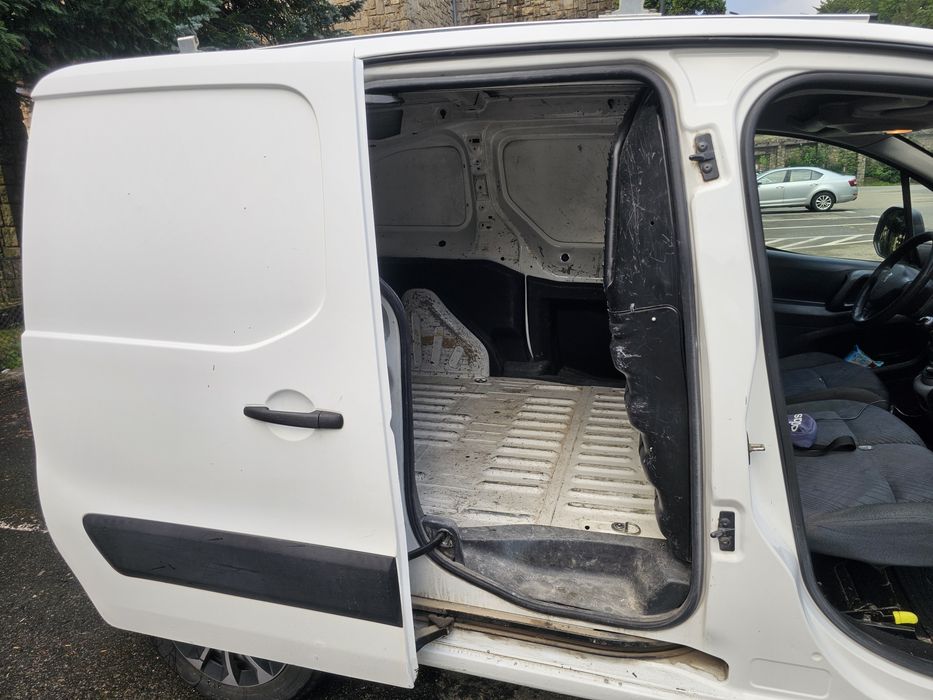 Peugeot Partner 1.6 HDI / DEFECT
