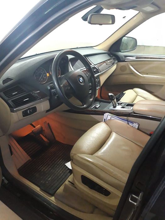 Продам BMW Х5 2010