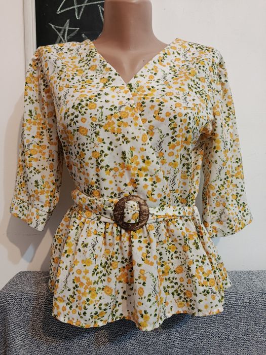 Bluza eleganta romantica cu floricele galbene model baby doll mărimea S-M