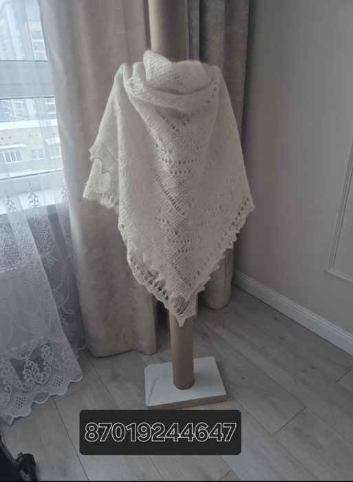 Платок пуховый, красивый мягкий