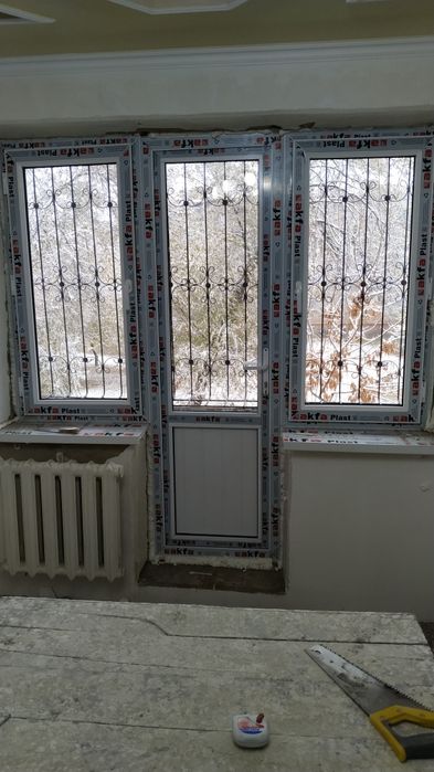 Акфа профилдан .ром ва эшик ясаб у́рнатиб берамиз