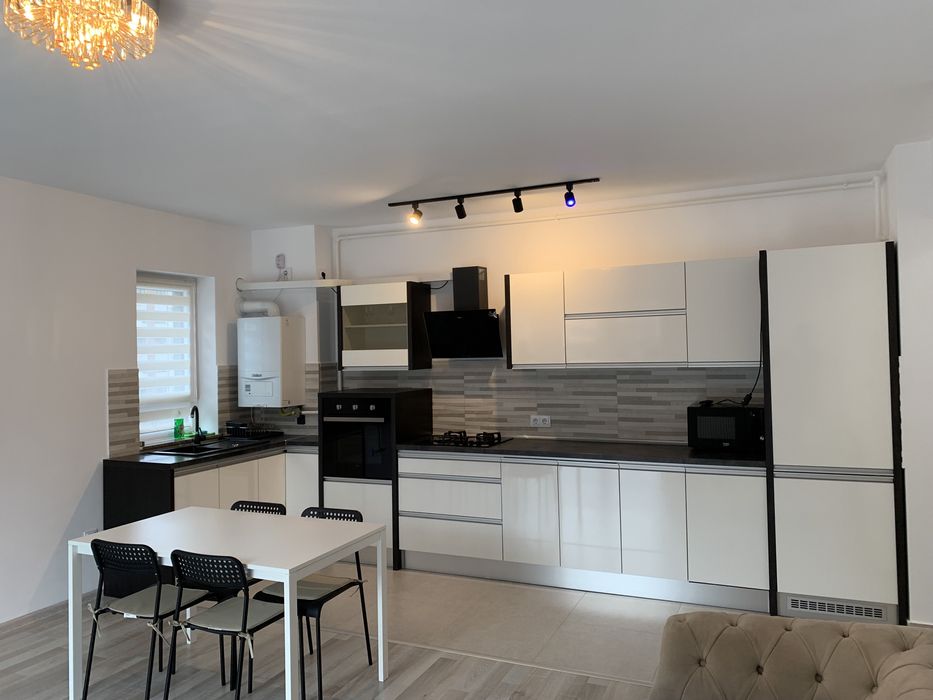 Cazare Brasov regim hotelier 3 camere Apartament Coresi