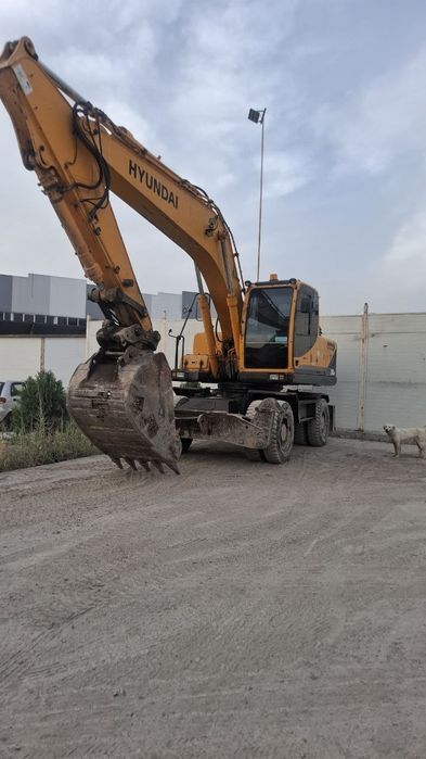 Ekskavator  Hyundai