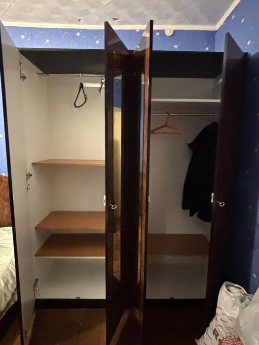 Продам спальный гарнитур