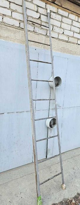 Металлическая лестница