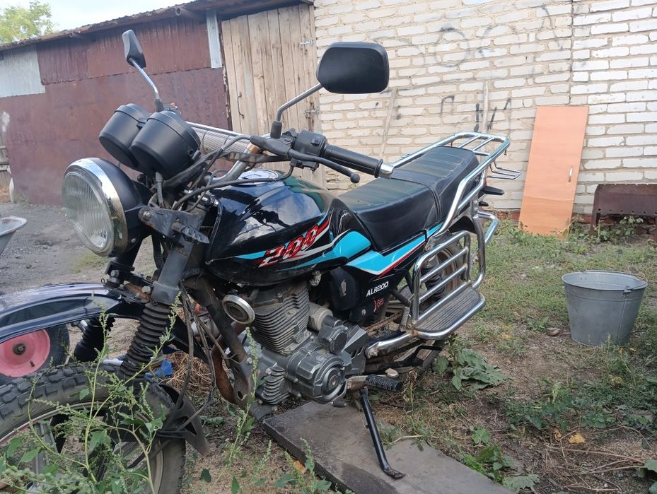 Продам мотоцикл 200куб