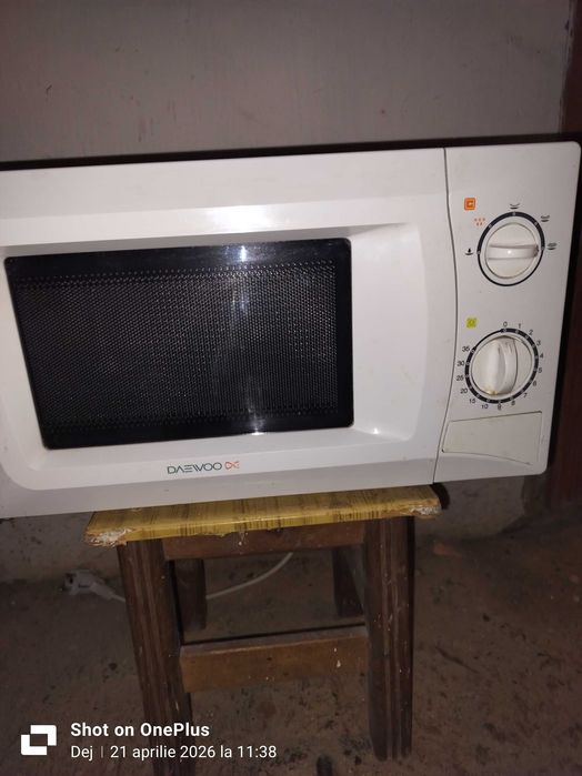 Vrei sa gatesti usor? Foloseste cuptorul cu microunde!