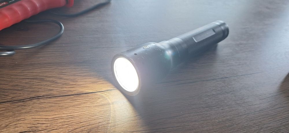 Lanterna Led Lenser P14