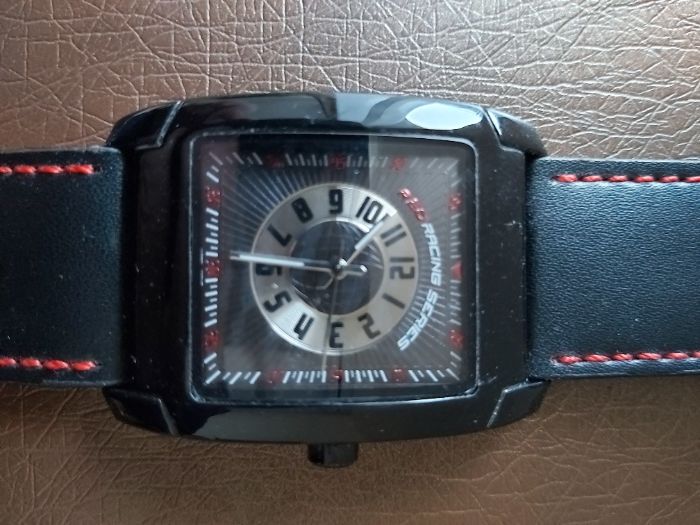 марков китайски ръчен часовник RED RACING SERIES QUARTZ MEN'S WATCH