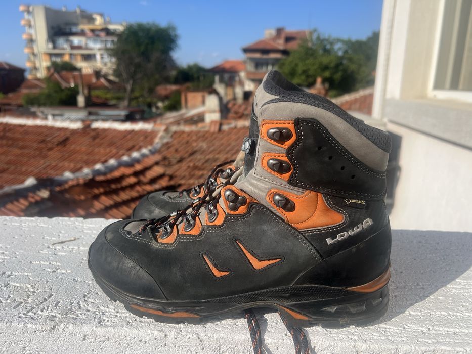 Lowa 42.5 Gore-Tex Vibram