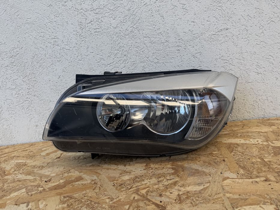 Far stanga BMW X1 E84 LcI Facelift Halogen 2010-2015 Original Europa