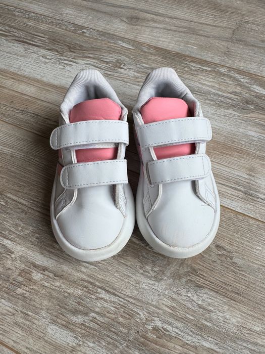 Adidas р-р 25 / 20 €