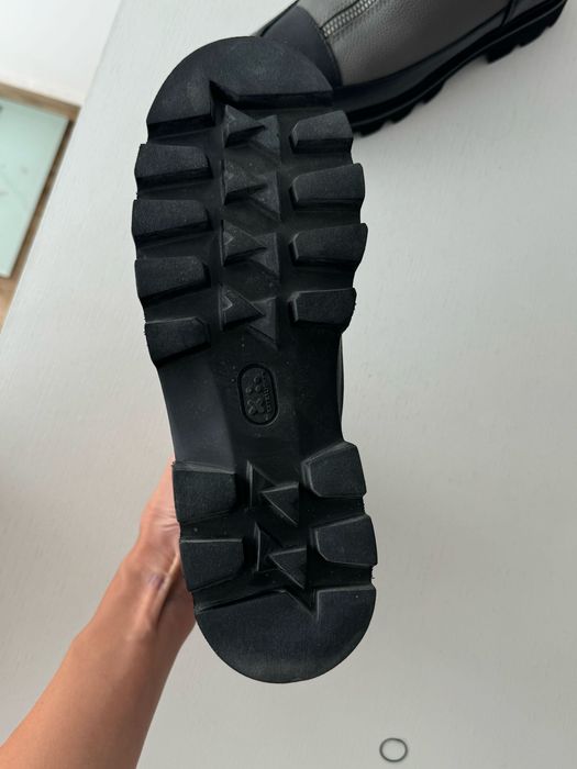 Уникални КОЖАНИ обувки с цип