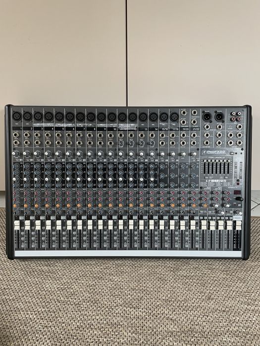 Mixer analog Mackie ProFx 22