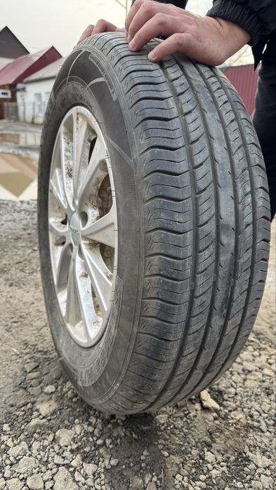 Колеса в сборе 2 штуки