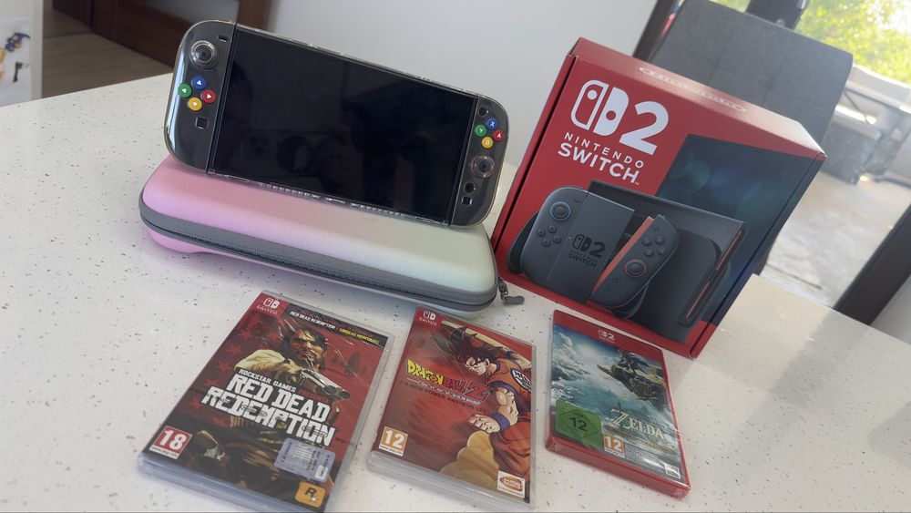 Vând Nintendo Switch + Huse + 3 Jocuri Fizice Sigilate