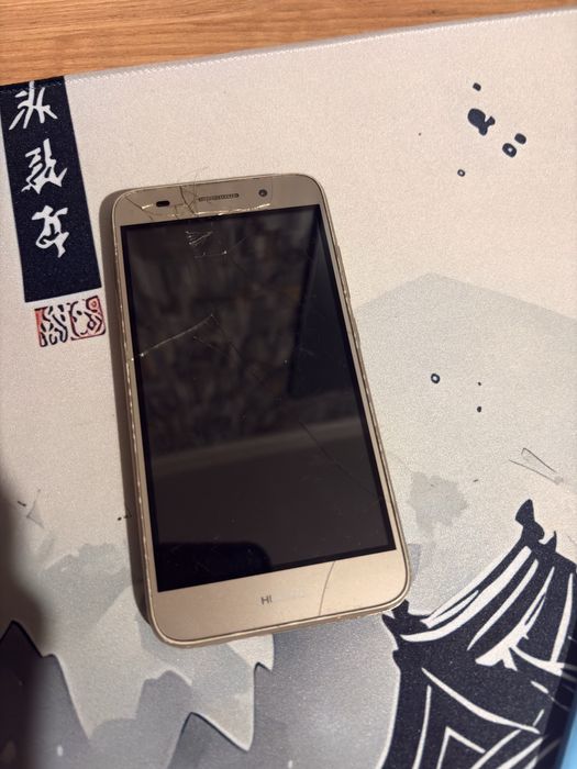 Продаю телефоны .