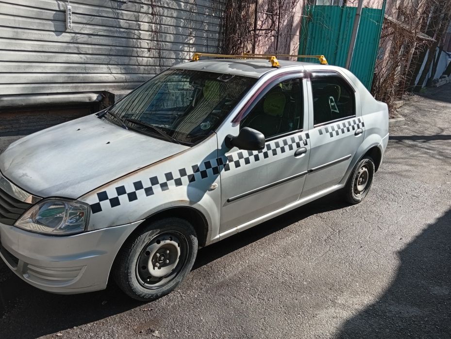 Продам авто Рено логан