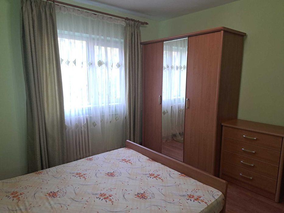 Inchiriez apartament 2 camere decomandate, Rovine (vis-a-vis de Profi)