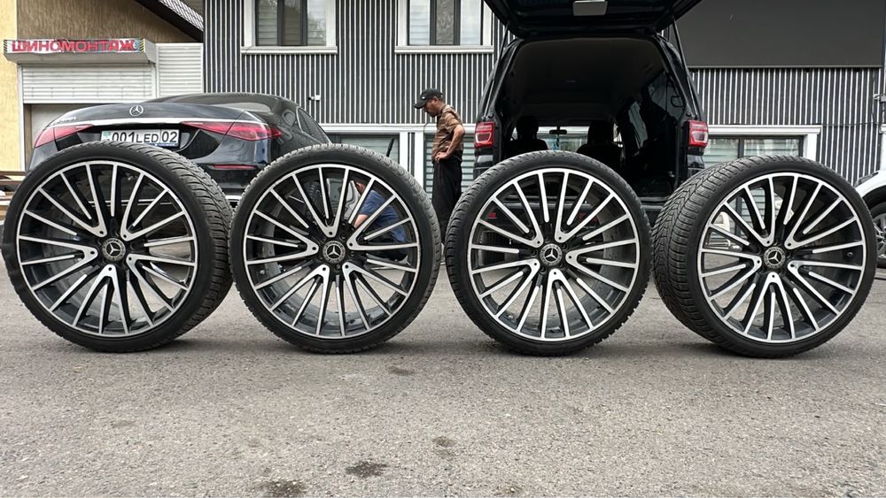 Автошины и диск на Мерс 223  R21