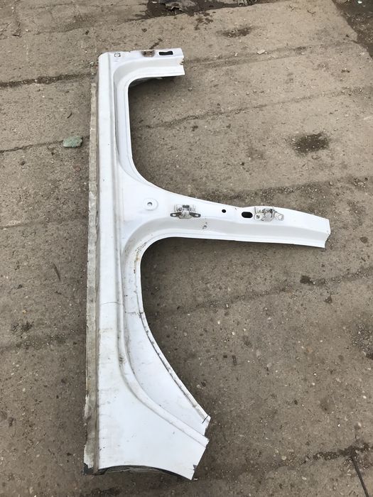 Prag stanga dacia logan 2