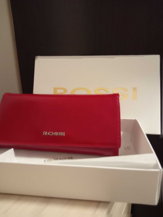 Дамски портфейли естествена кожа