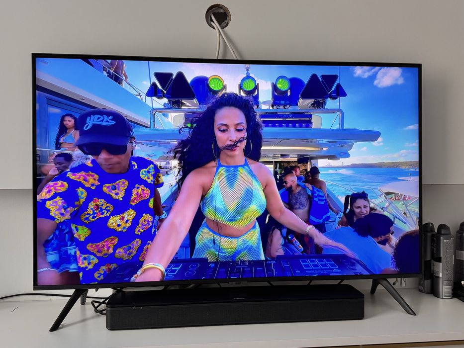 TV smart Samsung 110 cm