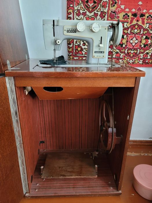 Швейная машинка "чайка lll"