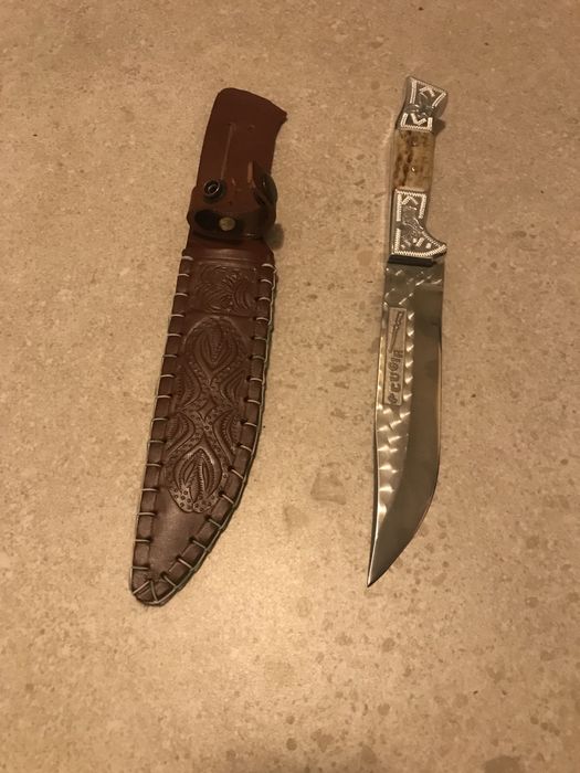 Cutit vânătoare lucrat manual