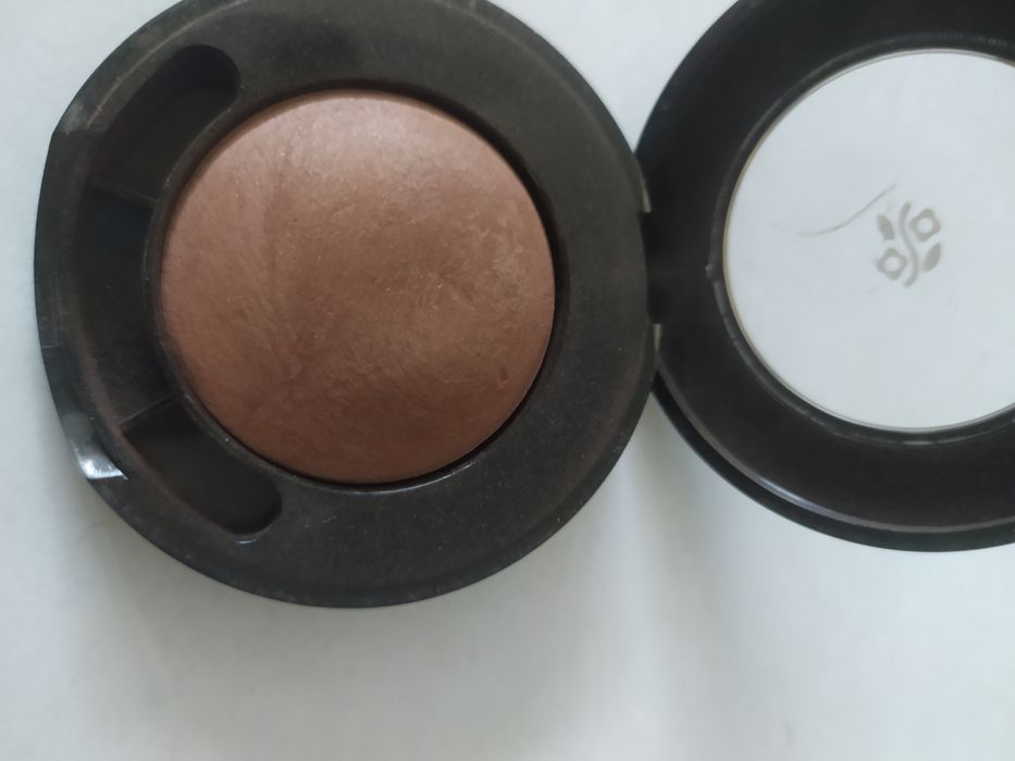 Сенки за очи - основа