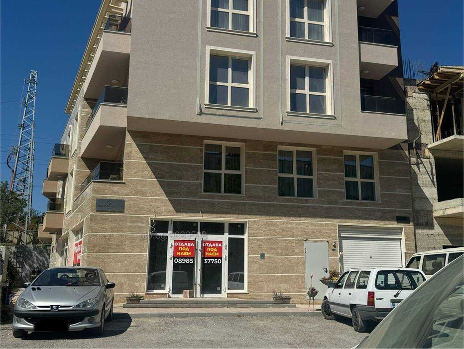 Дава се под наем Магазин в Варна, Левски - 200 кв.м за 1785 € - Снимка #1